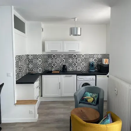 شقة Hypercentre 27m2 Avec Balcon Et Parking