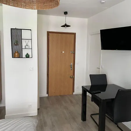 Hypercentre 27m2 Avec Balcon Et Parking Apartment *