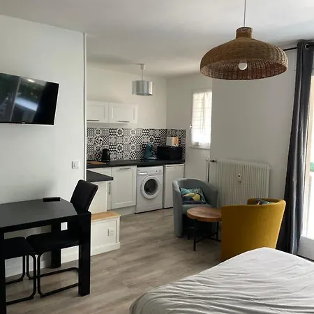 Apartamento Hypercentre 27m2 Avec Balcon Et Parking Aix-les-Bains